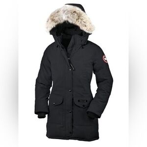 Canada Goose Black Puffer Jacket with Down-Filled Insulation